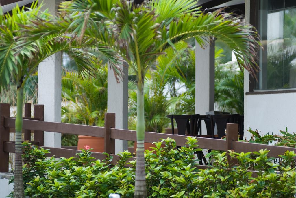 Oyo Hotel Arembepe Beach Hotel, Camacari Exteriör bild