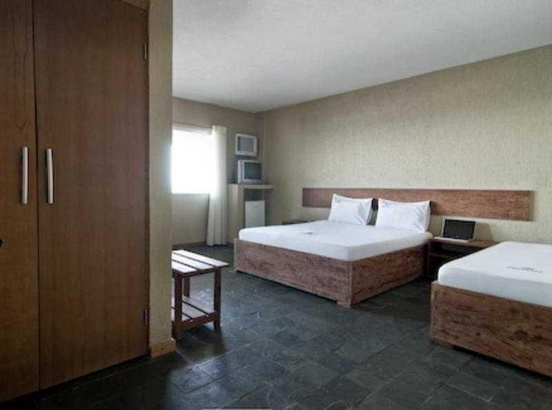 Oyo Hotel Arembepe Beach Hotel, Camacari Exteriör bild